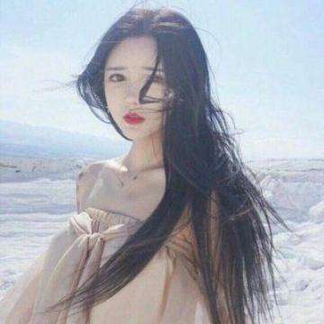 山丘越野摩托车